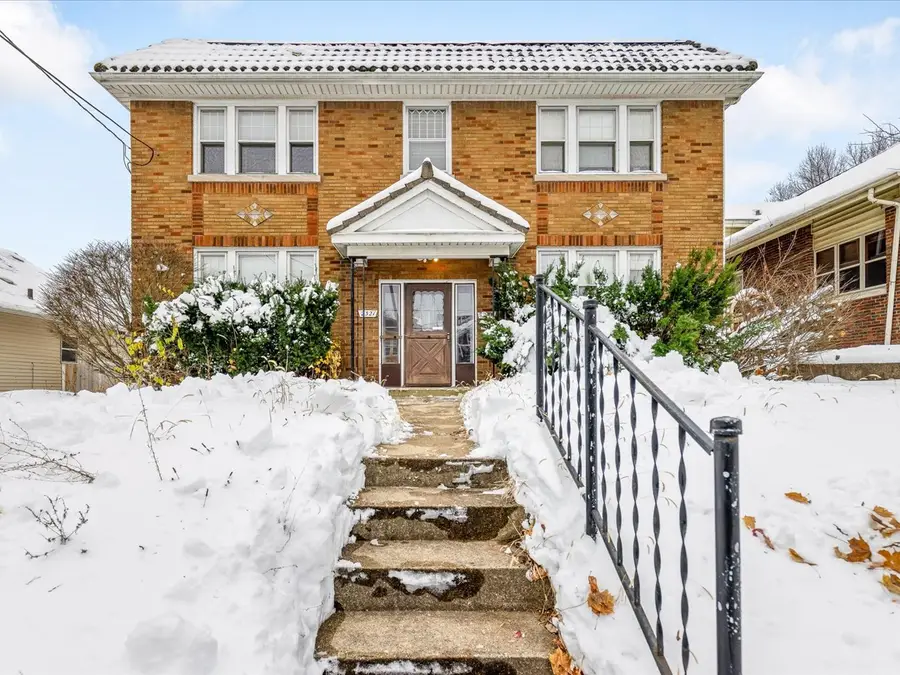 2321 Broadway, Rockford, IL 61104 - Image #2