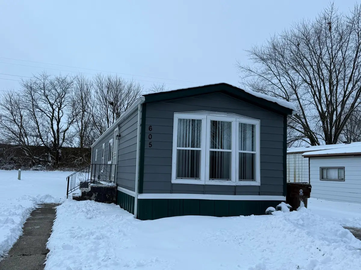 605 Tanglewood Road, Matteson, IL 60443 - Image #1