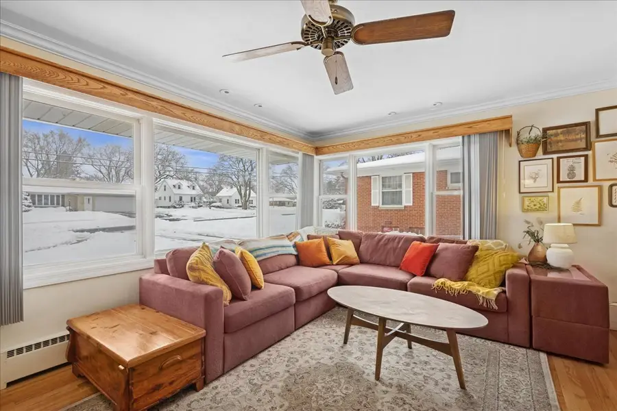 656 Oak Street, Woodstock, IL 60098 - Image #3