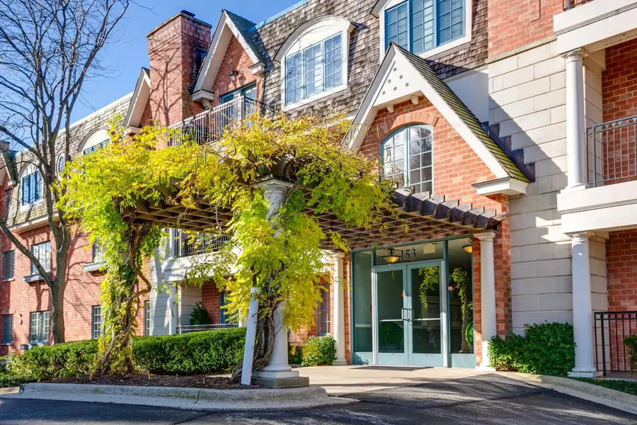 153 E Laurel Avenue #305, Lake Forest, IL 60045 - Image #2