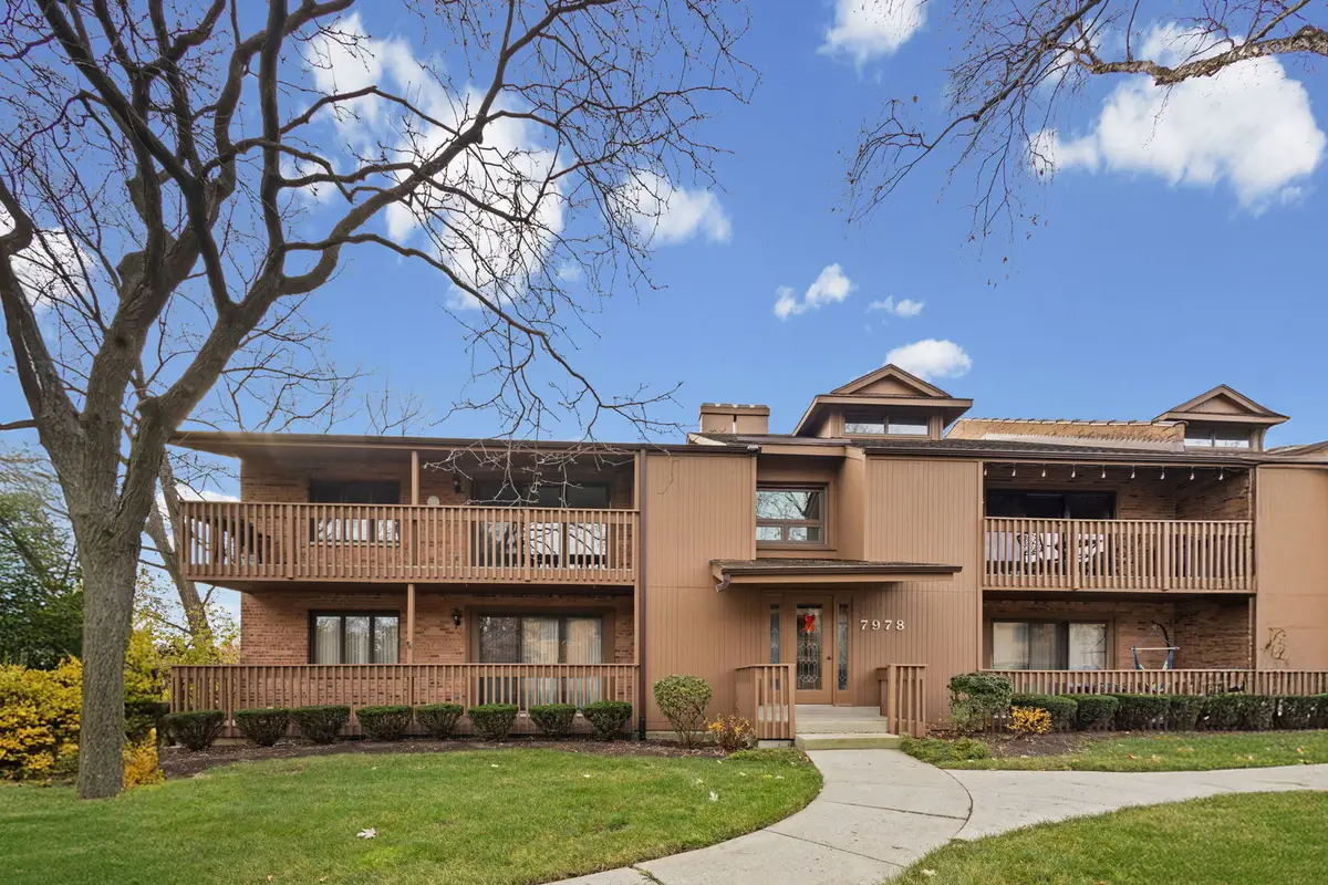 7978 S Garfield Avenue #206, Burr Ridge, IL 60527 - Image #1