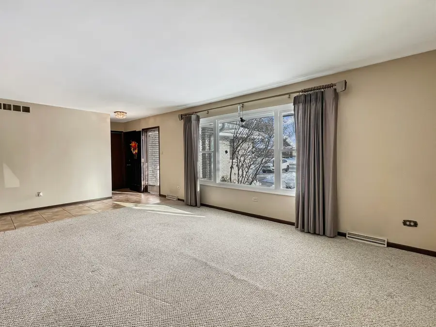 Address Withheld By Seller, Lansing, IL 60438 - Image #2