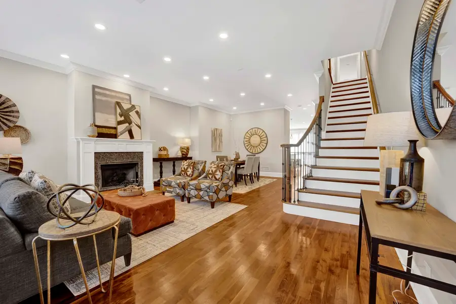 1433 W Winnemac Avenue, Chicago, IL 60640 - Image #2