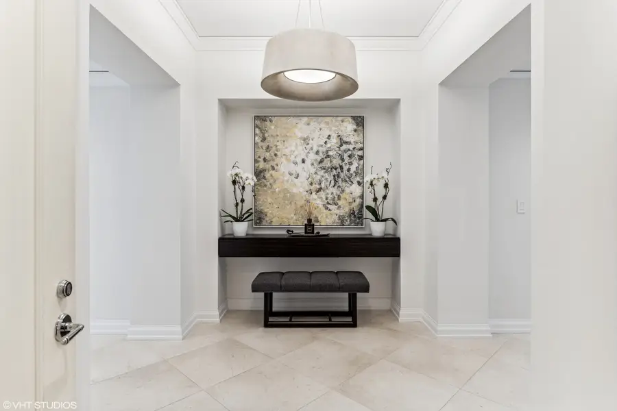 11 E Walton Street #4202, Chicago, IL 60611 - Image #2