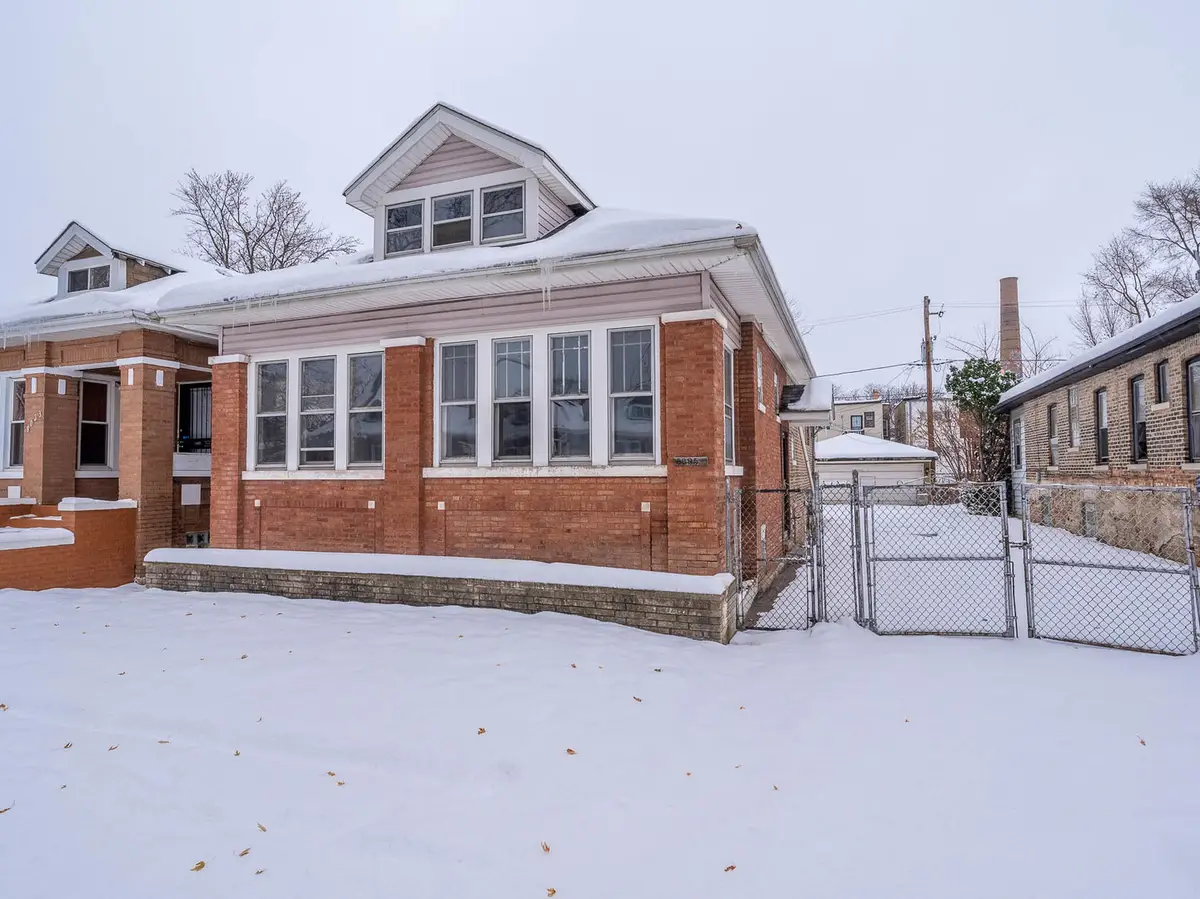8025 S Euclid Avenue, Chicago, IL 60617 - Image #1