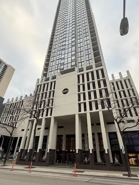 1122 N Clark Street #P349, Chicago, IL 60610