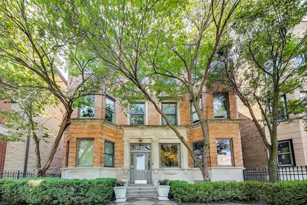 Address Withheld By Seller, Chicago, IL 60637