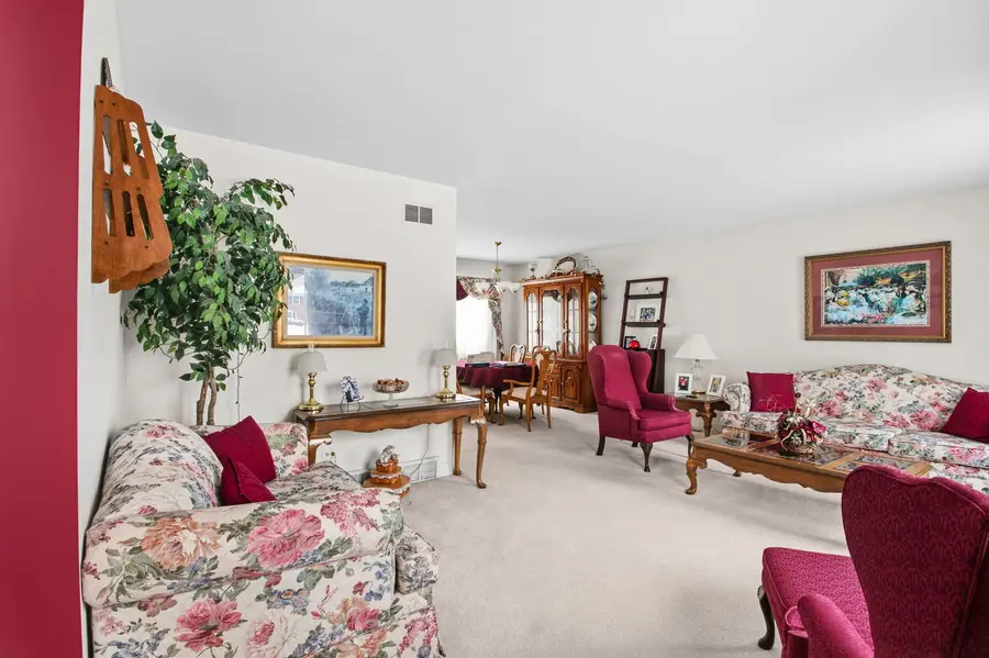 710 Morris Court, Lombard, IL 60148 - Image #2