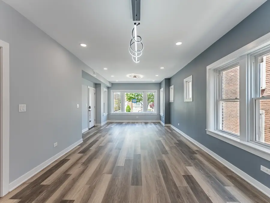 5131 W Roscoe Street, Chicago, IL 60641 - Image #3