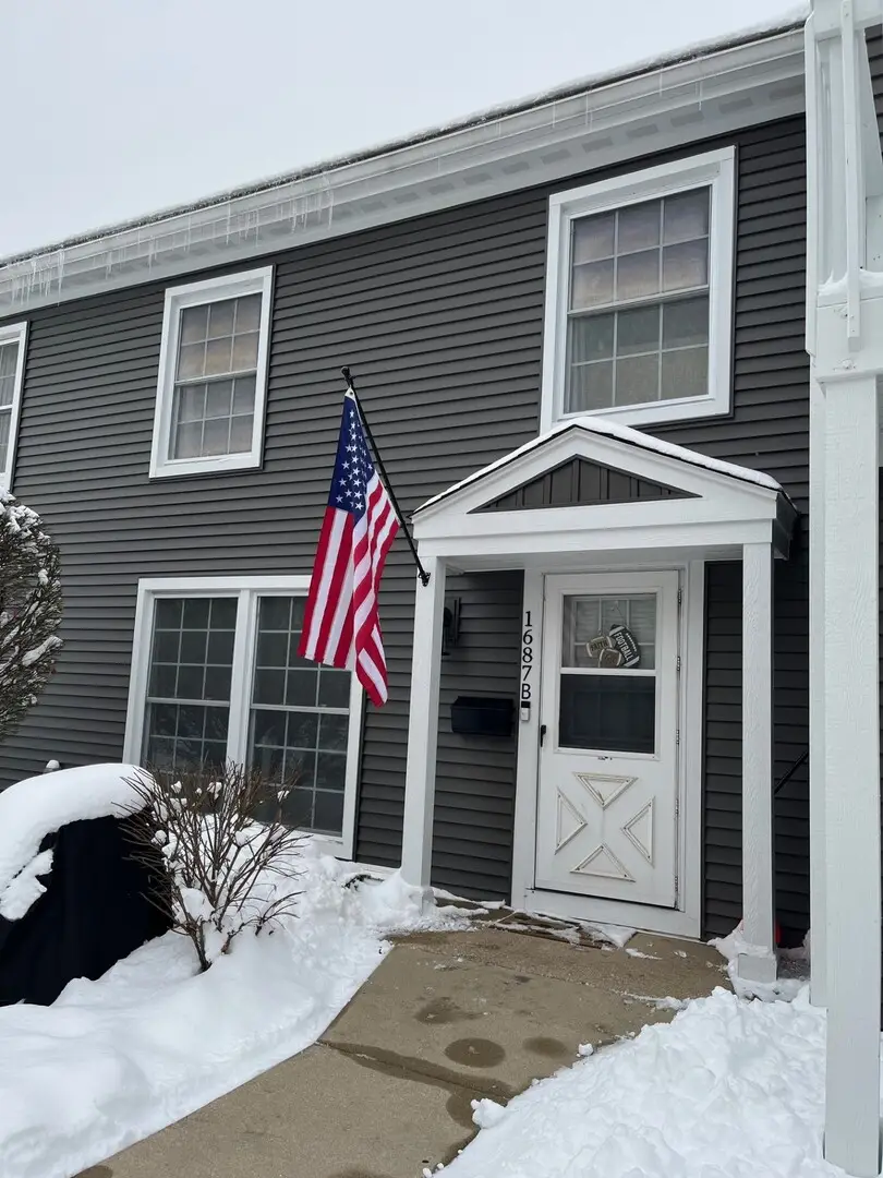 1687 Williamsburg Court #B, Wheaton, IL 60189 - Image #1