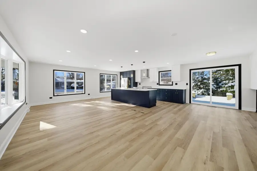 3928 N Cass Avenue, Westmont, IL 60559 - Image #2