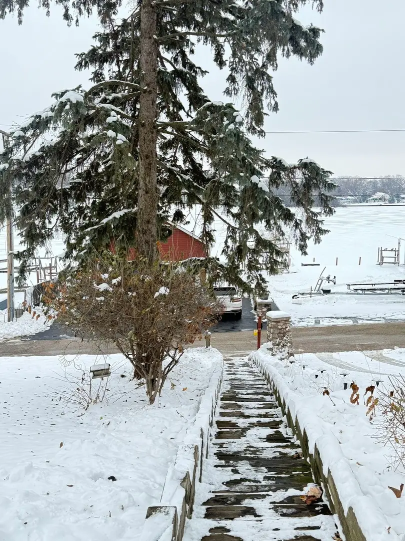 3321 N Bayview Lane, McHenry, IL 60051 - Image #2