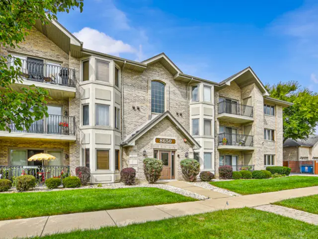8650 Laporte Avenue #1A, Burbank, IL 60459 - Image #1