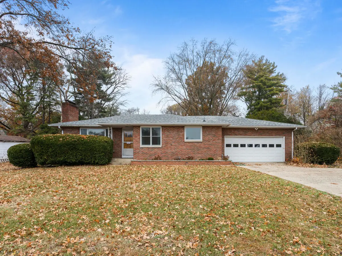 904 W Kirby Avenue, Champaign, IL 61821 - Image #1