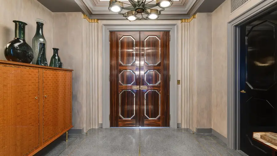 159 E Walton Place #31A, Chicago, IL 60611 - Image #3