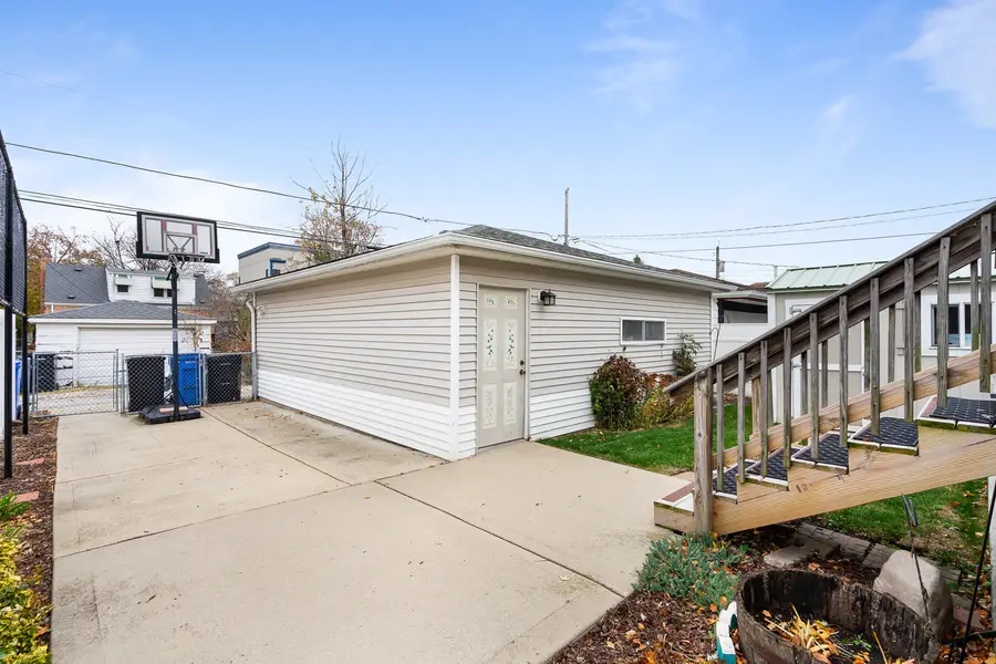 11305 S Central Park Avenue, Chicago, IL 60655 - Image #3