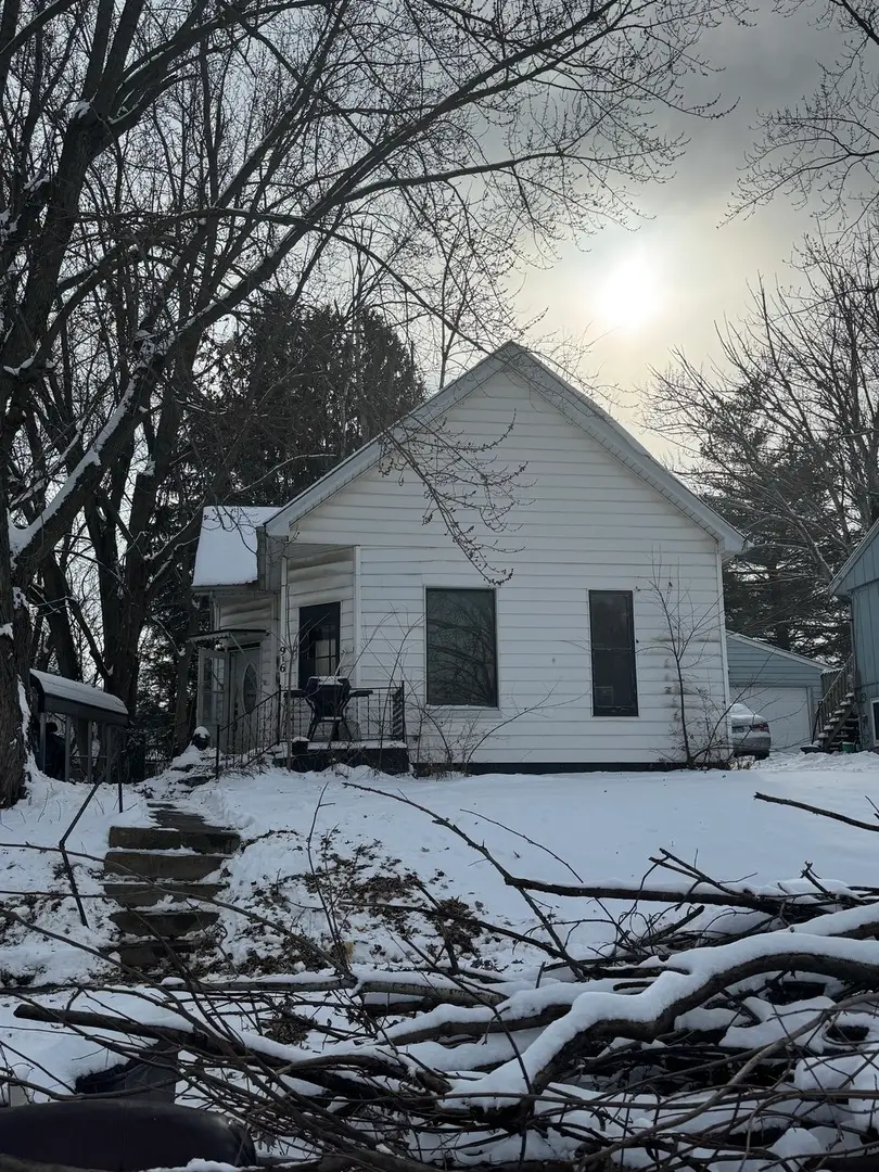 916 W Front Street, Bloomington, IL 61701 - Image #1