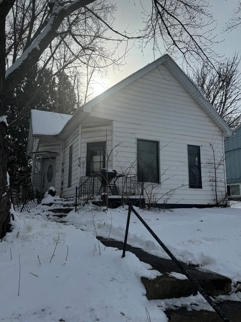 916 W Front Street, Bloomington, IL 61701 - Image #2