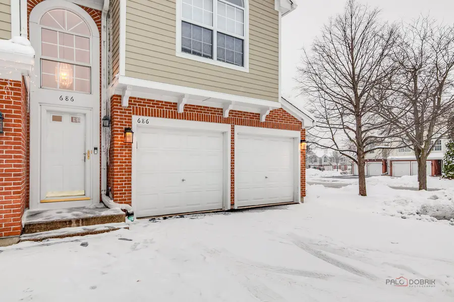 686 Grosse Pointe Circle, Vernon Hills, IL 60061 - Image #2