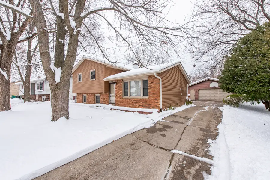 4004 Gregory Drive, Zion, IL 60099 - Image #3