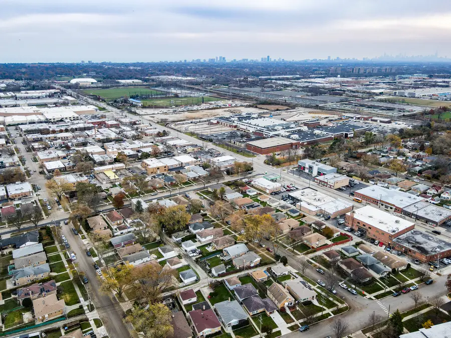 3916 Keeney Street, Skokie, IL 60076 - Image #2