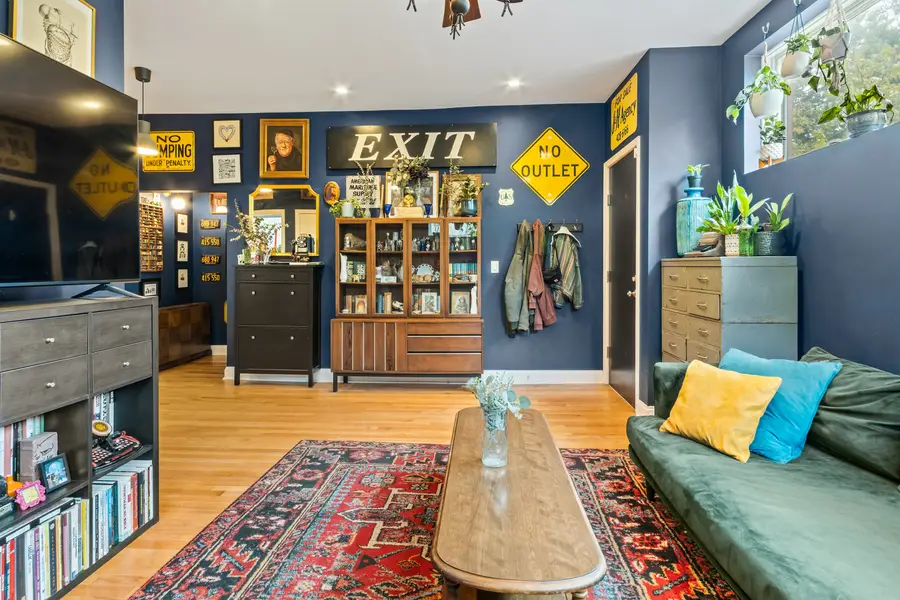 2558 W Haddon Avenue #1, Chicago, IL 60622 - Image #2