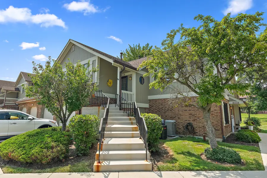 13332 S Oakview Court #V4, Palos Heights, IL 60463 - Image #2