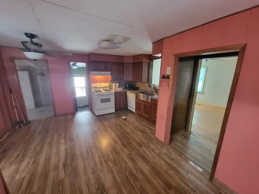 8402 S 78th Avenue, Bridgeview, IL 60455 - Image #2