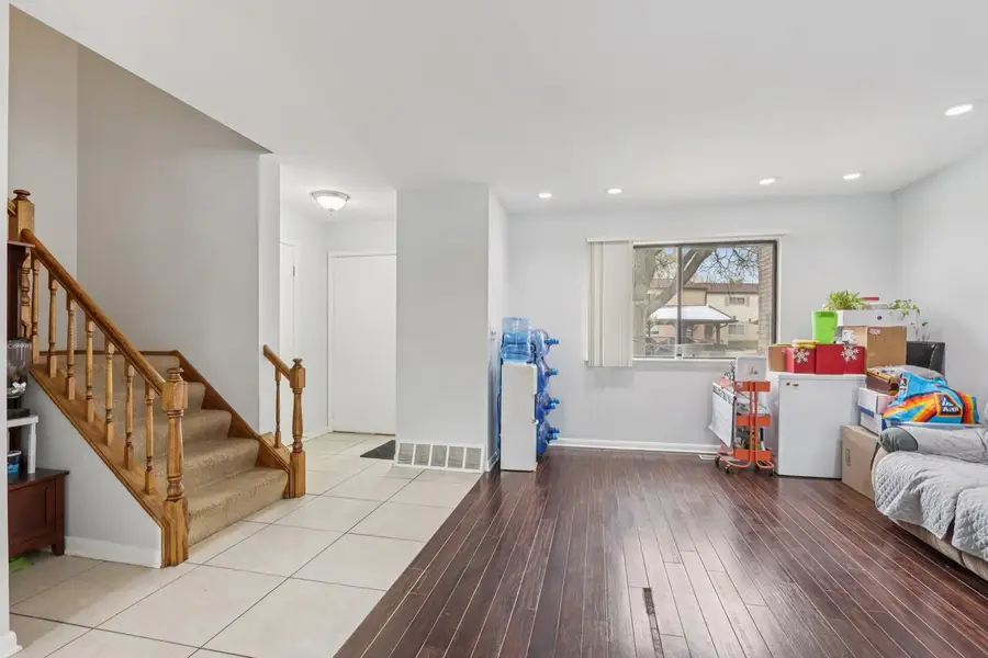 1637 Tahoe Circle Drive, Wheeling, IL 60090 - Image #2