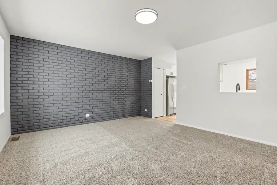 107 Kristine Street, Oswego, IL 60543 - Image #2