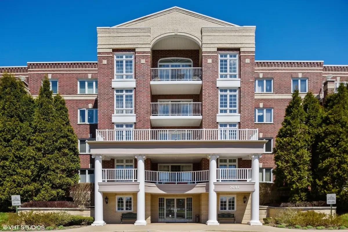 7091 W Touhy Avenue #209, Niles, IL 60714 - Image #1