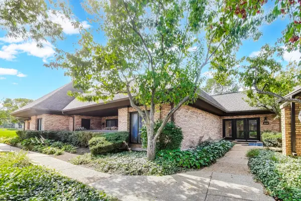 3955 Mission Hills Road #D, Northbrook, IL 60062