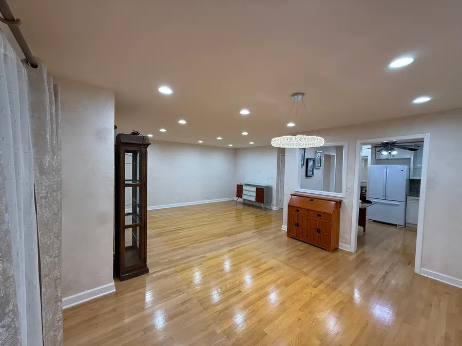 Address Withheld By Seller, Deerfield, IL 60015 - Image #3