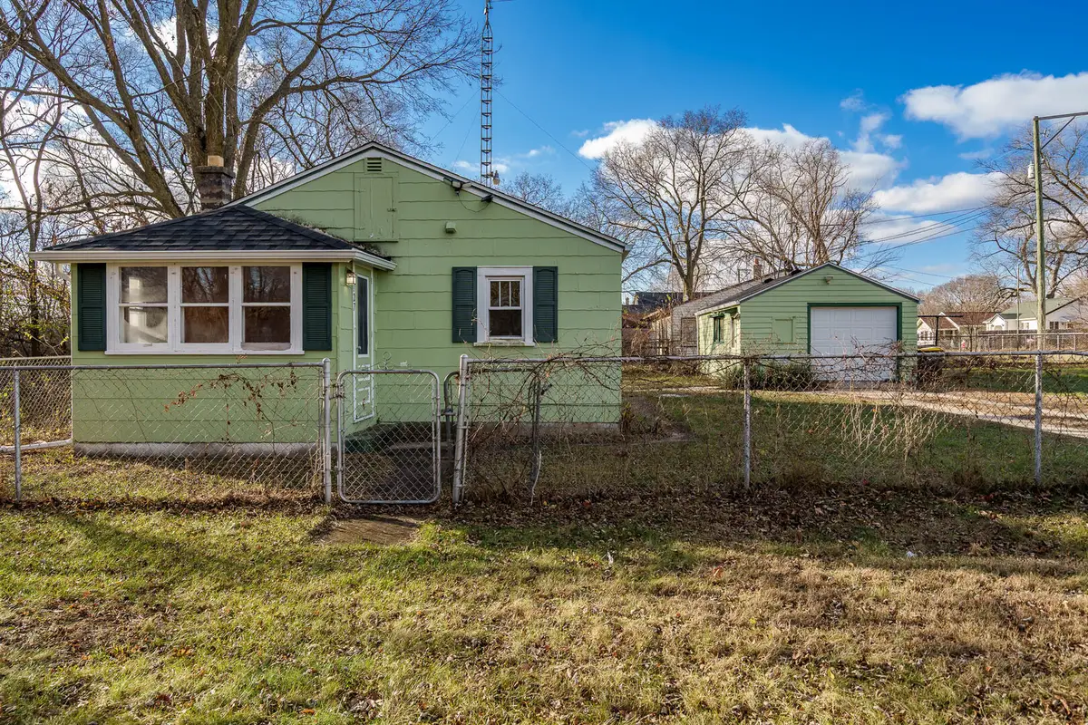 827 Sawyer Road, Rockford, IL 61109 - Image #1