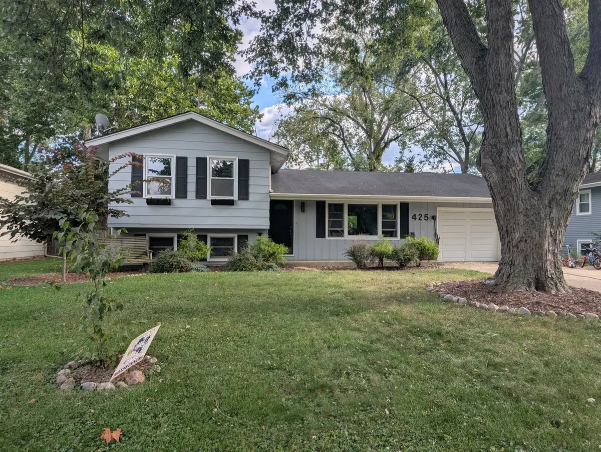 22W425 Arbor Lane, Glen Ellyn, IL 60137 - Image #1