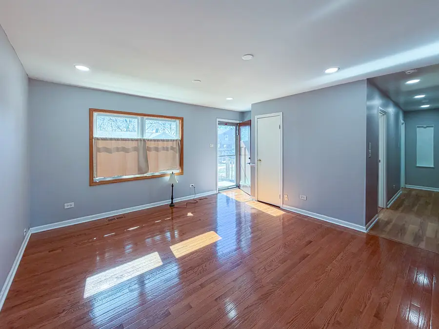 290 E Wrightwood Avenue, Glendale Heights, IL 60139 - #2