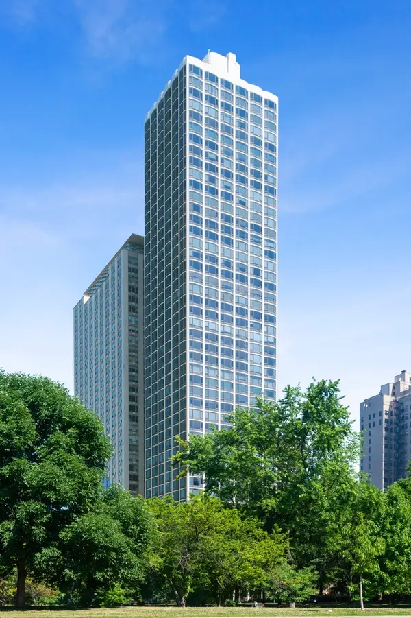 1555 N Astor Street #28W, Chicago, IL 60610