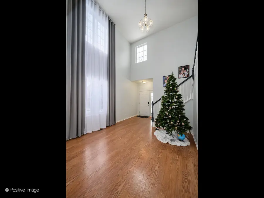 1818 Kelberg Avenue, Hoffman Estates, IL 60192 - Image #3