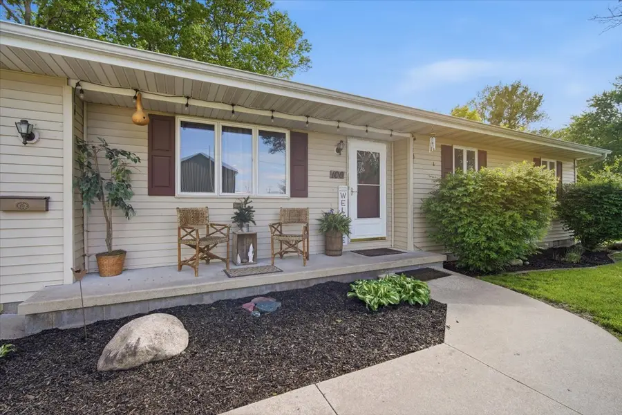 100 W Kentucky Avenue, Chenoa, IL 61726 - #2