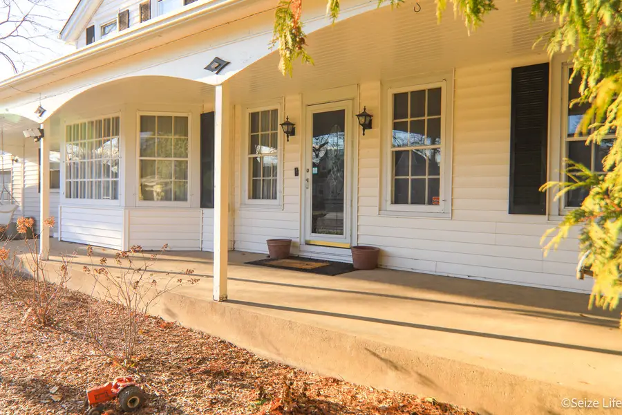 527 W Madison Street, Belvidere, IL 61008 - Image #3