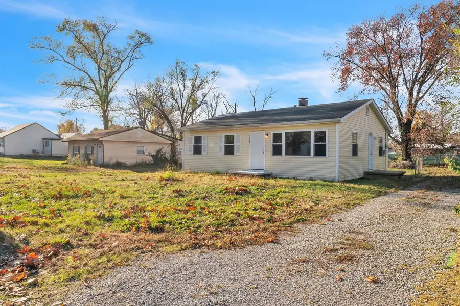 2042 Sandy Ridge Road, Cahokia, IL 62206 - Image #3