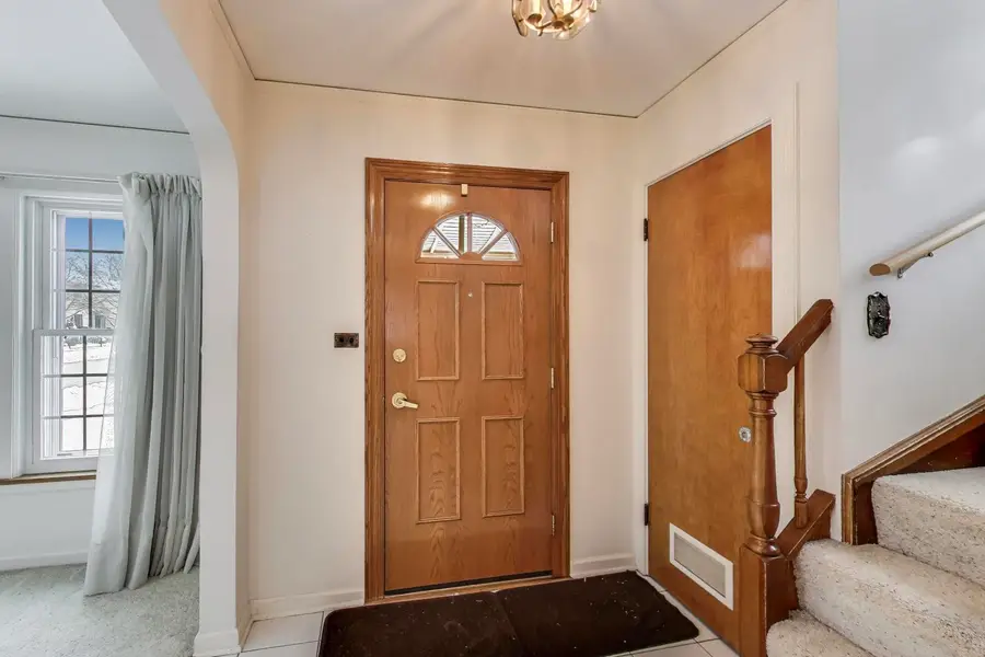 1920 S Washington Avenue, Park Ridge, IL 60068 - Image #2