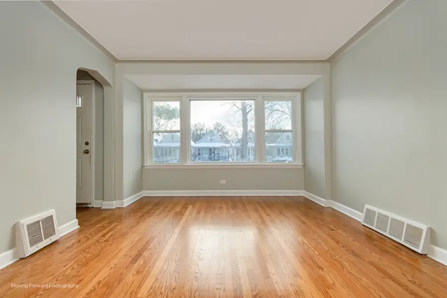 8367 S Baltimore Avenue, Chicago, IL 60617 - Image #2