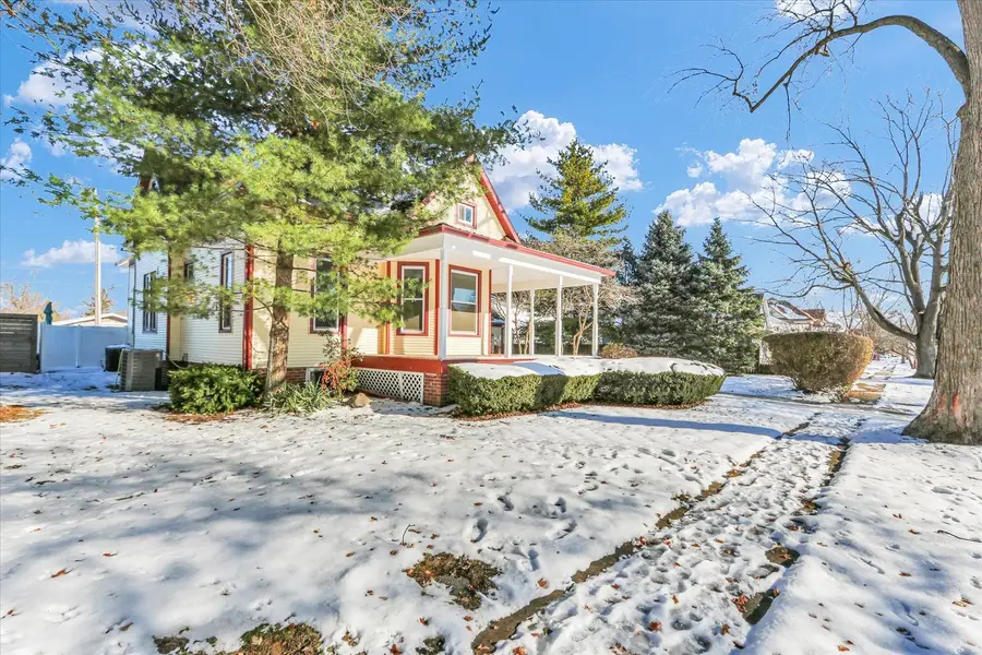 202 E Daggy Street, Tuscola, IL 61953 - Image #3