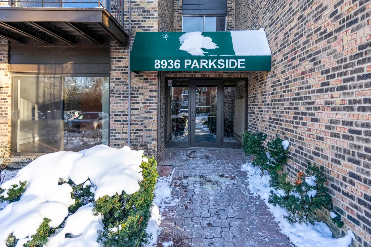 8936 N Parkside Avenue #108, Des Plaines, IL 60016 - Image #1