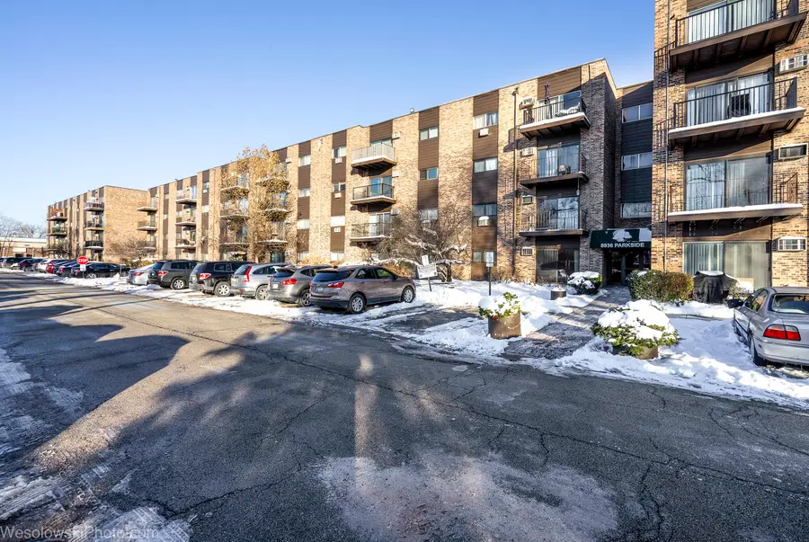 8936 N Parkside Avenue #108, Des Plaines, IL 60016 - Image #2