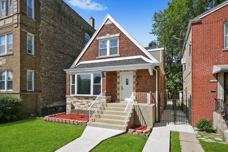 10436 S Eberhart Avenue, Chicago, IL 60628 - Image #3