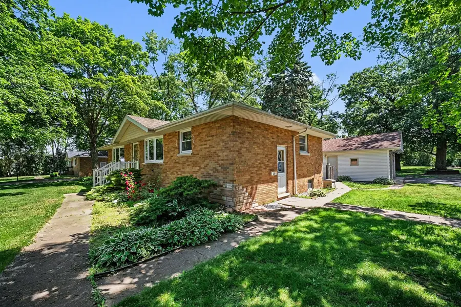 11741 S Central Park Avenue, Merrionette Park, IL 60803 - #2