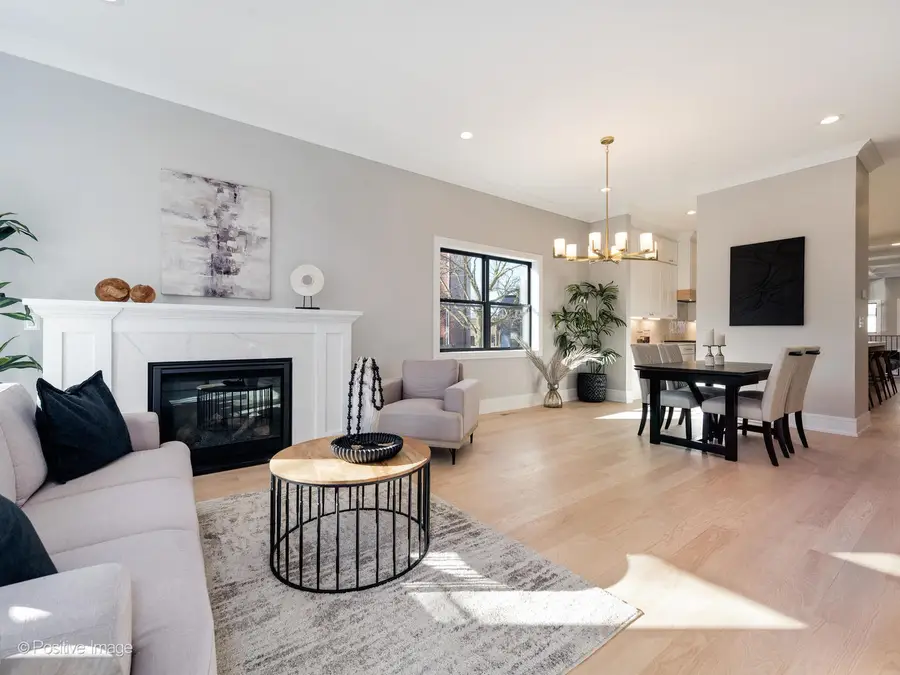 2902 N Seeley Avenue, Chicago, IL 60618 - Image #3