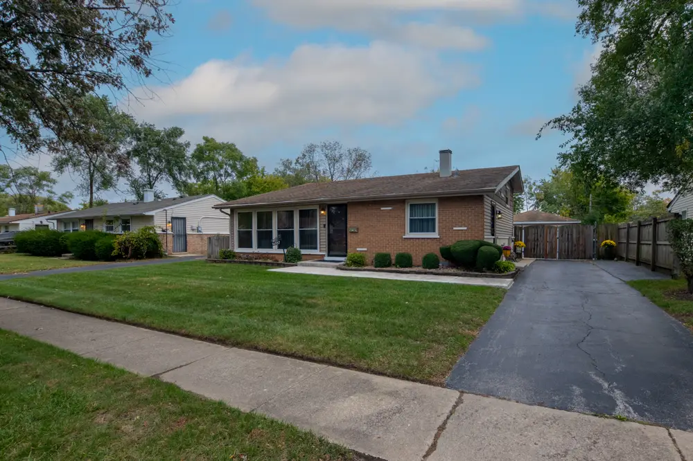 16557 Plymouth Drive, Markham, IL 60428 - Image #1